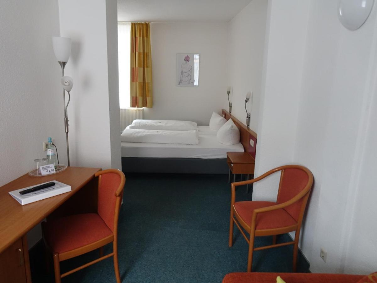 Adler-Hotel Delitzsch Exterior foto